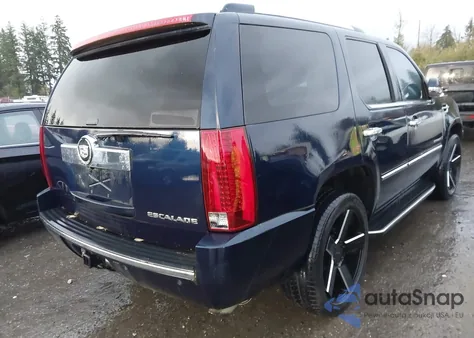 2007 Cadillac Escalade Standard z USA, uszkodzony, nr VIN 1GYFK63817R395380
